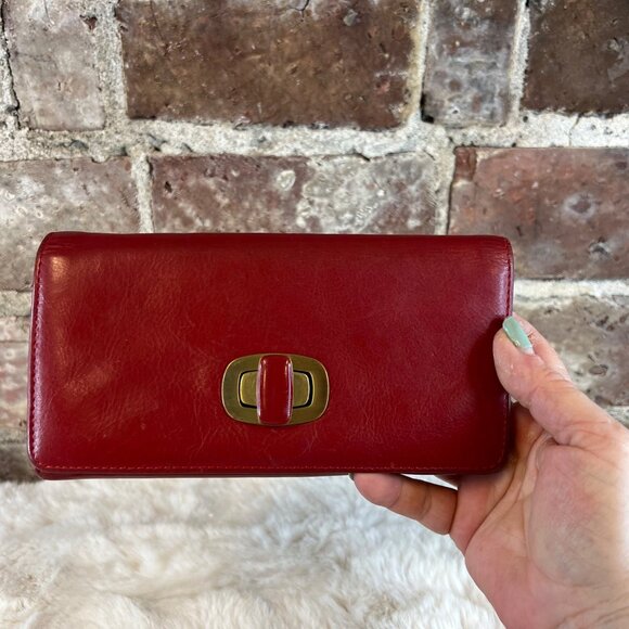 HOBO Clutch Wallet in Beautiful Red Leather w Black & White Houndstooth Interior - Picture 2 of 10